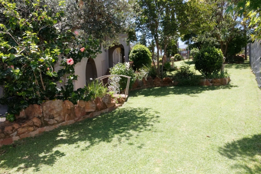 5 Bedroom Property for Sale in Wilkoppies North West